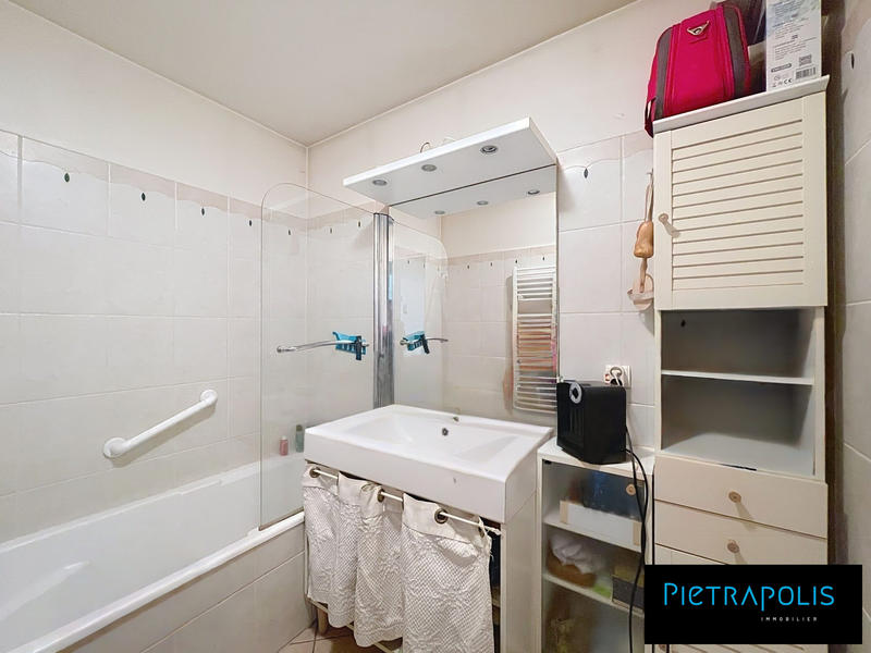 Appartement - 80 m² - 3 pièces