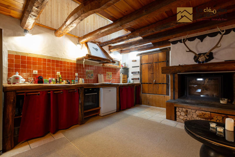 Maison traditionnelle - 76 m² - 4 pièces