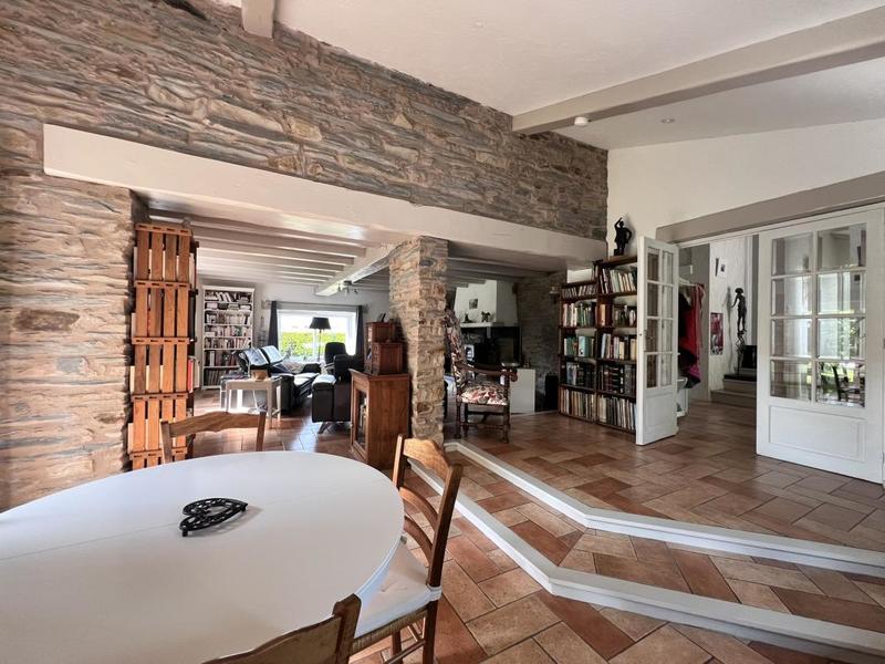 Maison en pierre - 195 m² - 8 pièces