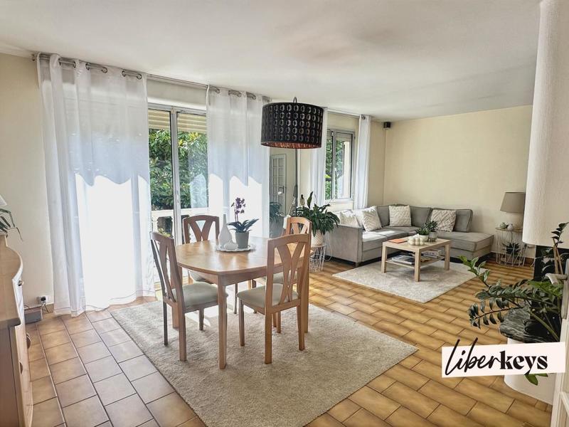 Pavillon - 85 m² - 5 pièces