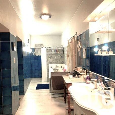 Château - 1 200 m² - 30 pièces