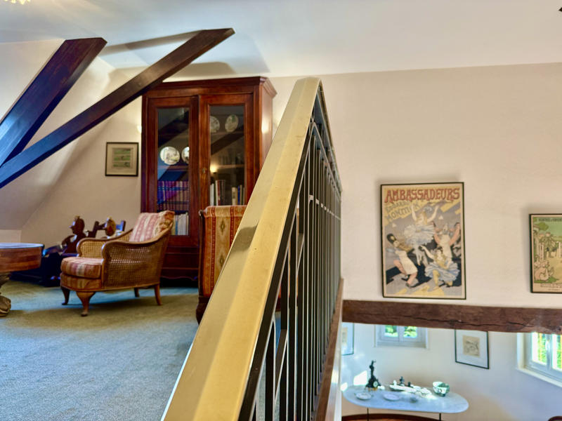 Maison - 205 m² - 8 pièces