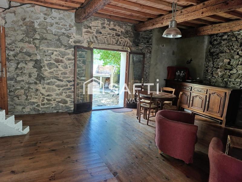 Maison - 104 m² - 4 pièces