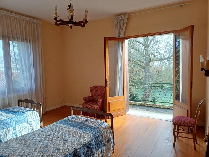 Maison - 206 m² - 6 pièces