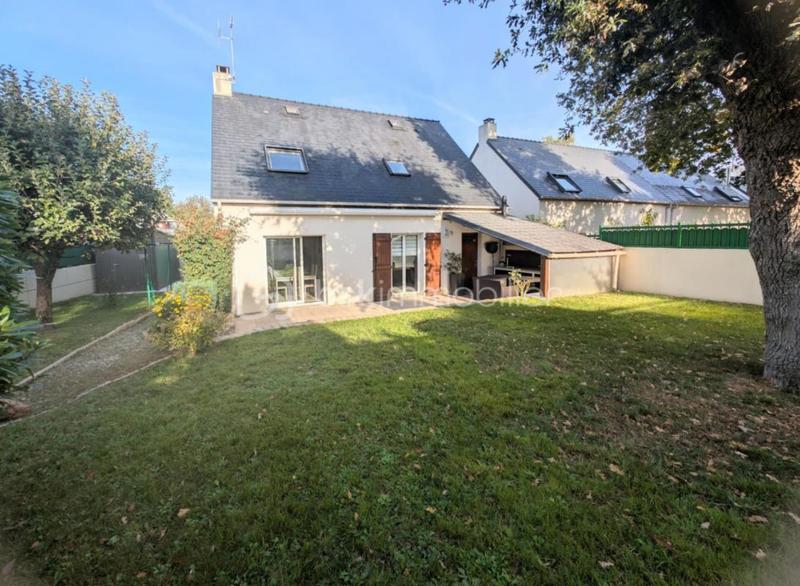 Maison - 95 m² - 5 pièces