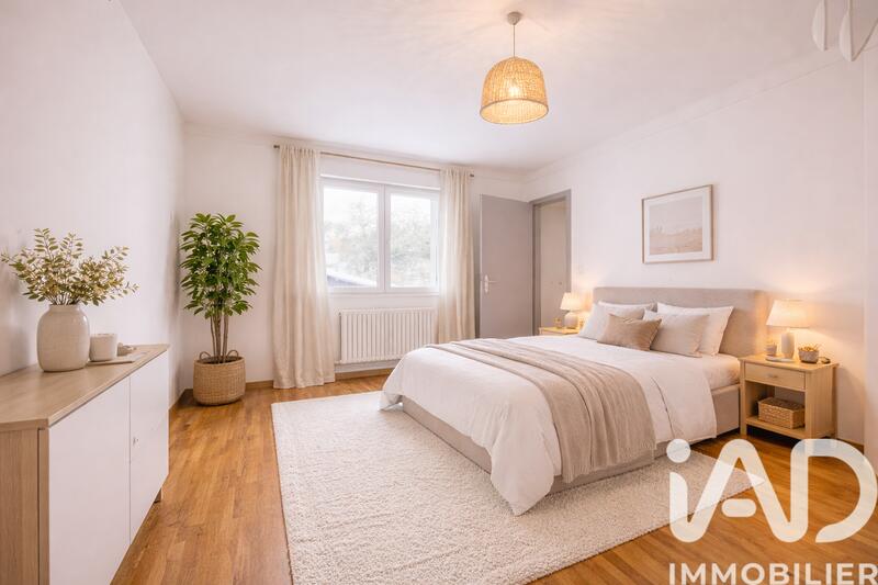 Maison - 111 m² - 4 pièces