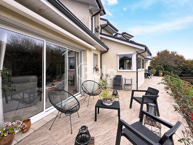 Maison d'architecte - 174 m² - 8 pièces