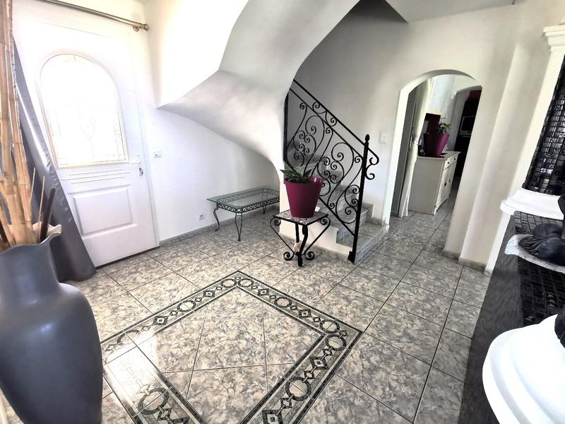 Maison - 181 m² - 7 pièces