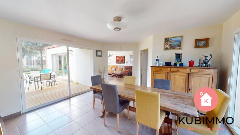 Maison traditionnelle - 175 m² - 8 pièces