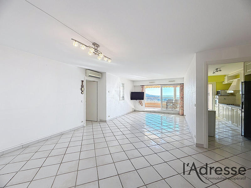 Appartement - 104 m² - 4 pièces