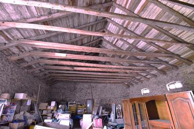 Grange - 160 m² - 2 pièces