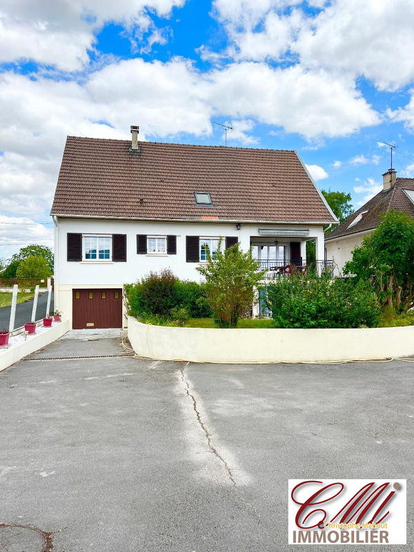 Maison - 217 m² - 8 pièces