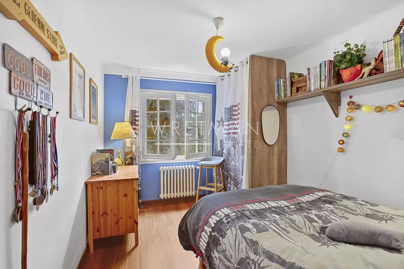 Maison - 189 m² - 9 pièces