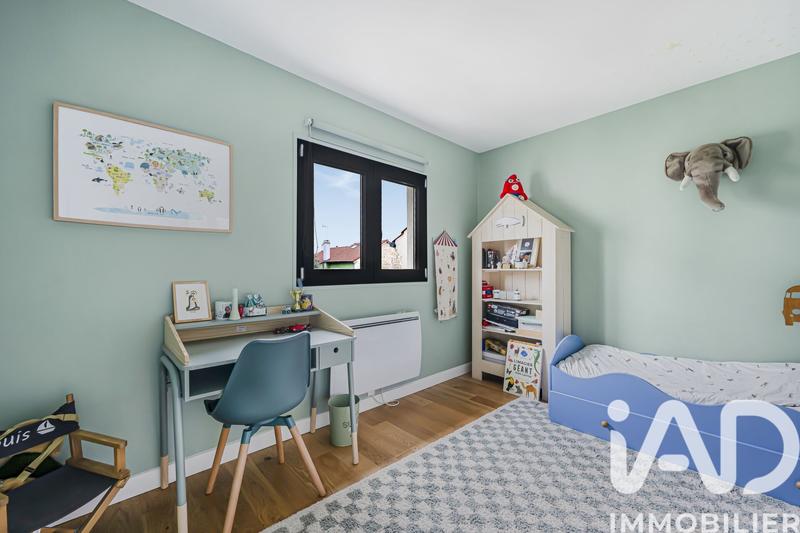 Maison - 178 m² - 8 pièces