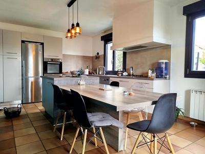 Maison - 170 m² - 7 pièces