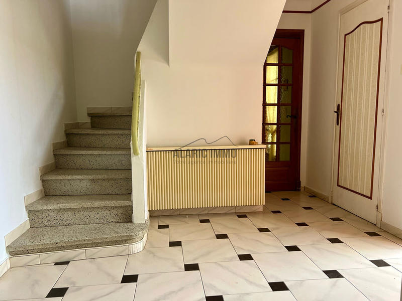 Maison traditionnelle - 97 m² - 5 pièces