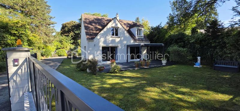 Maison - 115 m² - 6 pièces