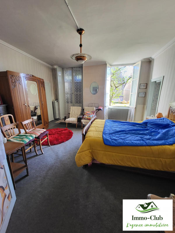 Maison ancienne - 190 m² - 9 pièces