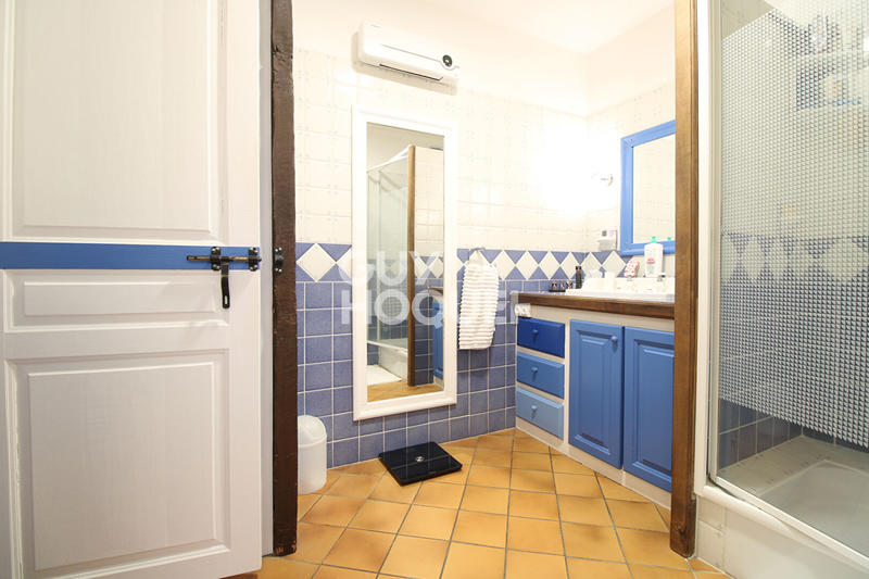 Maison - 190 m² - 8 pièces