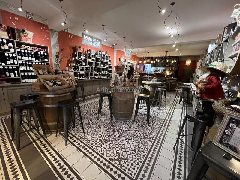 Magasins - 138 m² - 4 pièces