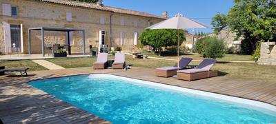 Maison - 420 m² - 10 pièces