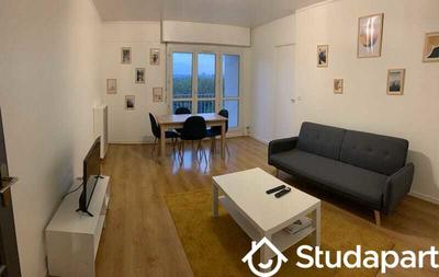 Chambre - 96 m² - 1 pièce