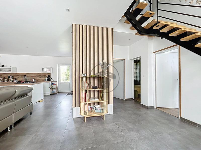 Maison - 165 m² - 7 pièces