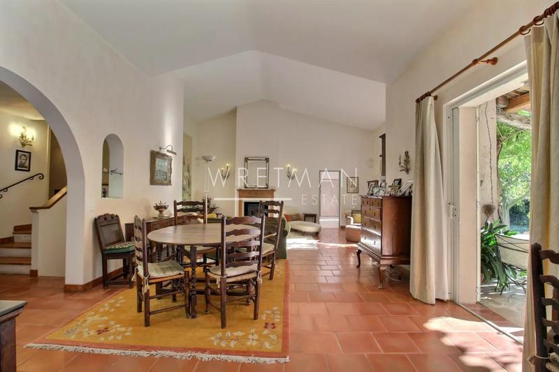 Villa - 188 m² - 8 pièces