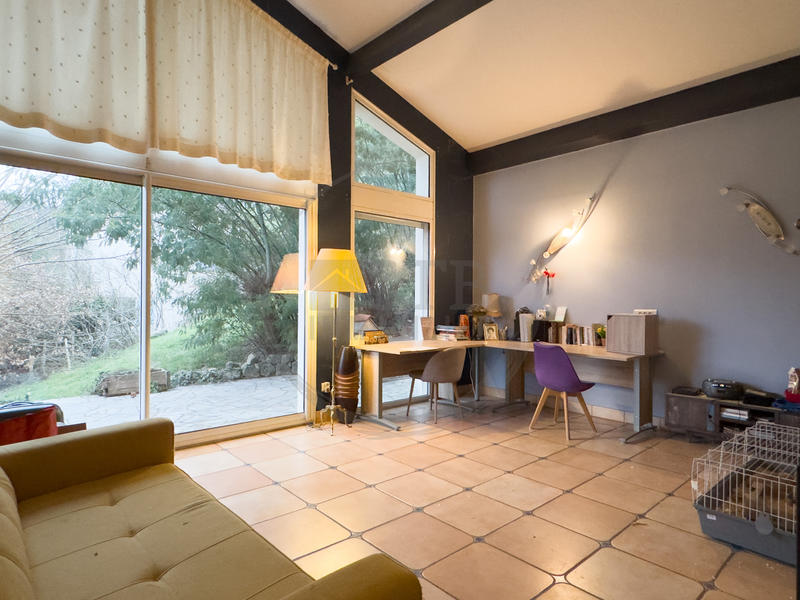 Maison - 211 m² - 7 pièces