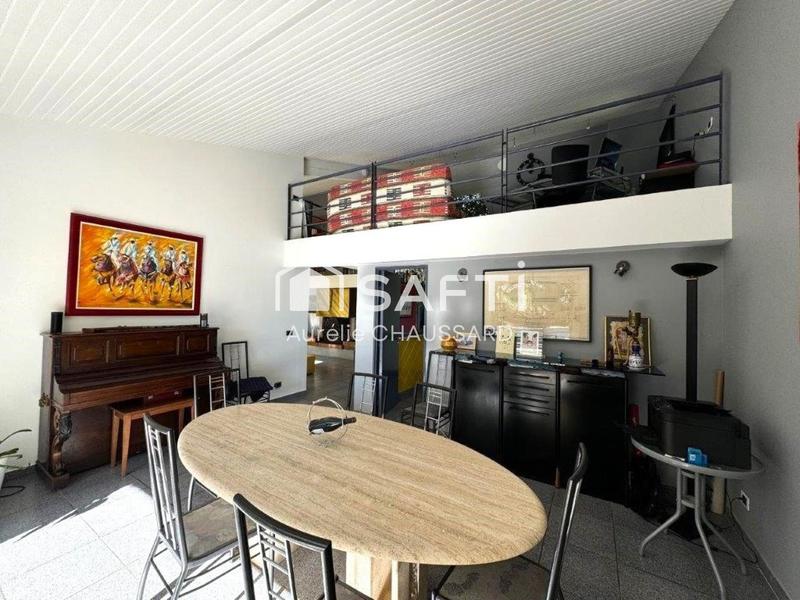 Maison - 171 m² - 6 pièces