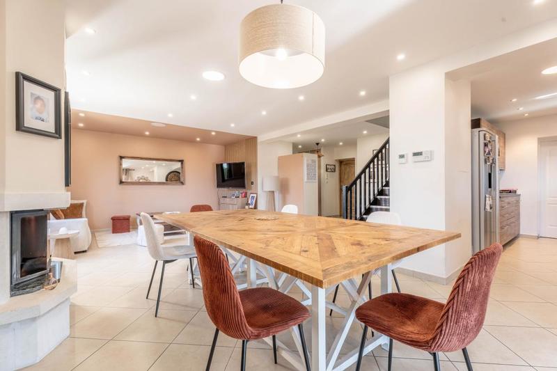 Propriété - 194 m² - 6 pièces