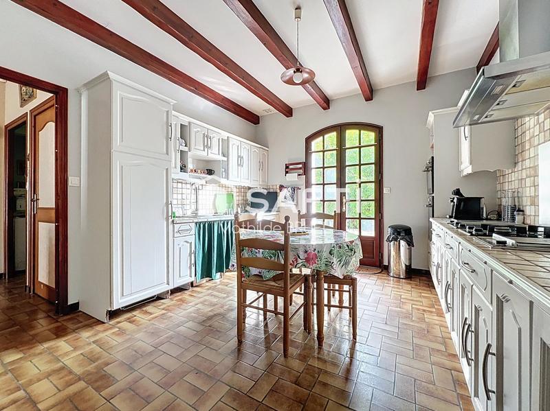 Maison - 200 m² - 7 pièces