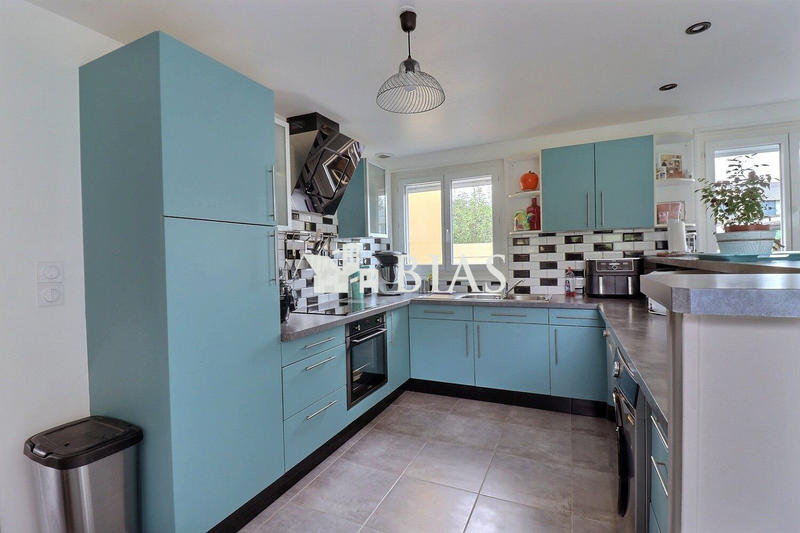 Maison contemporaine - 230 m² - 7 pièces