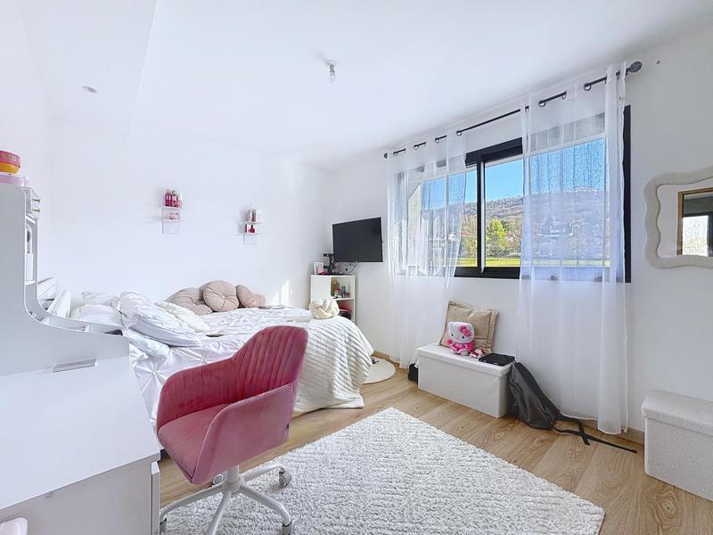 Maison - 182 m² - 6 pièces