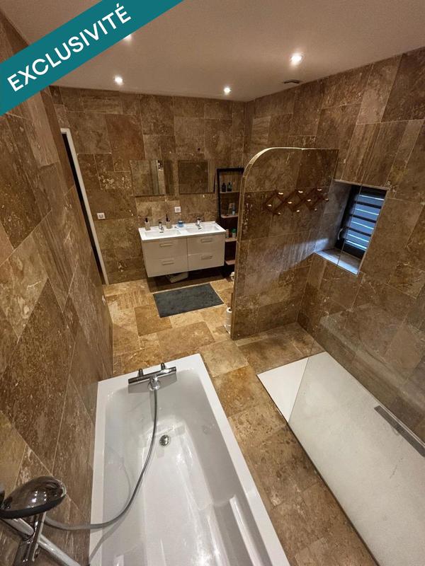 Maison - 140 m² - 6 pièces