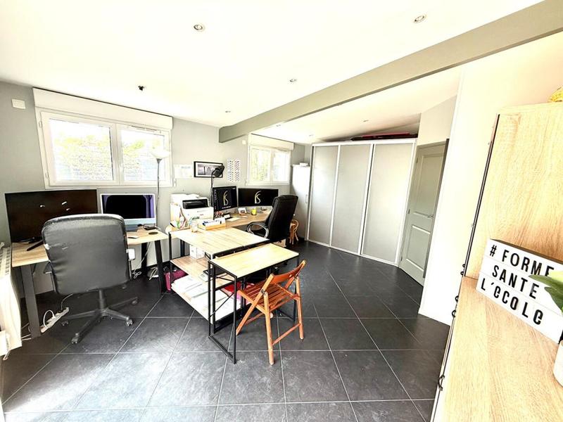 Maison - 189 m² - 8 pièces