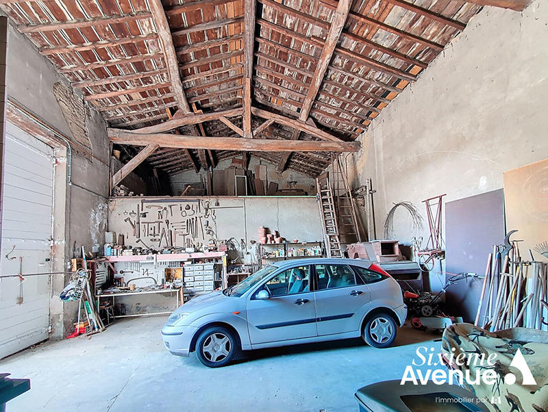 Maison de maîtres - 605 m² - 14 pièces