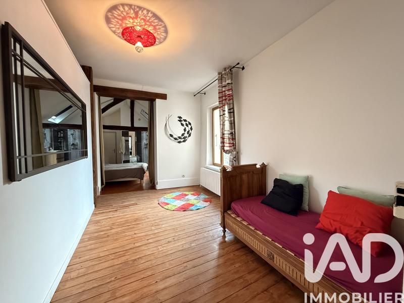 Maison - 207 m² - 7 pièces