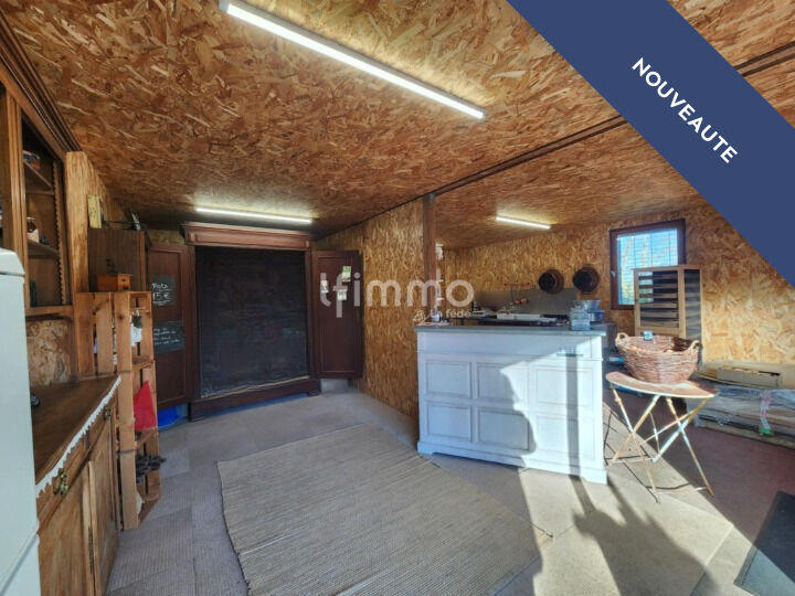 Demeure - 231 m² - 12 pièces