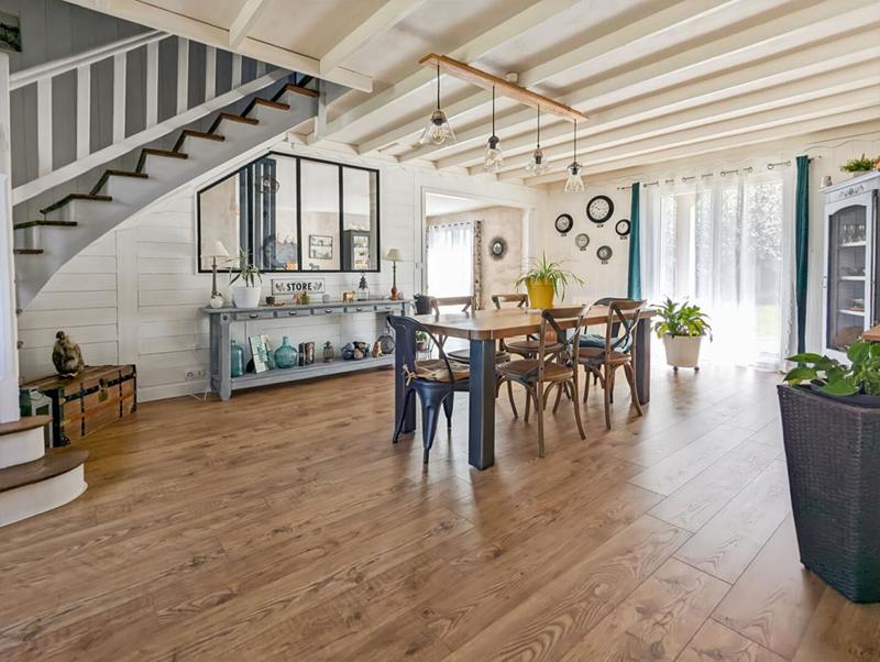 Maison - 165 m² - 8 pièces