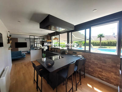 Maison - 190 m² - 7 pièces