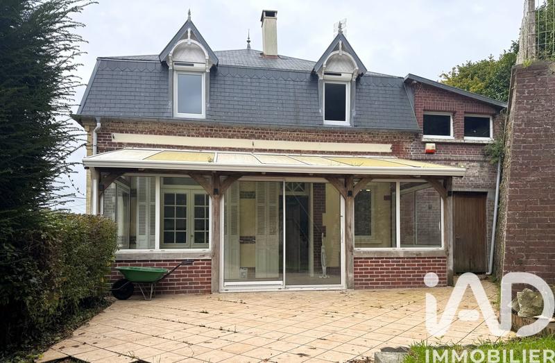 Maison - 202 m² - 6 pièces