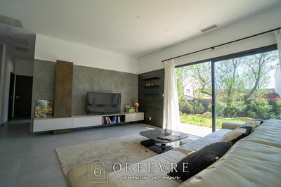 Maison - 200 m² - 8 pièces