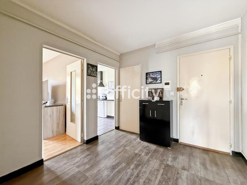 Appartement - 97 m² - 5 pièces