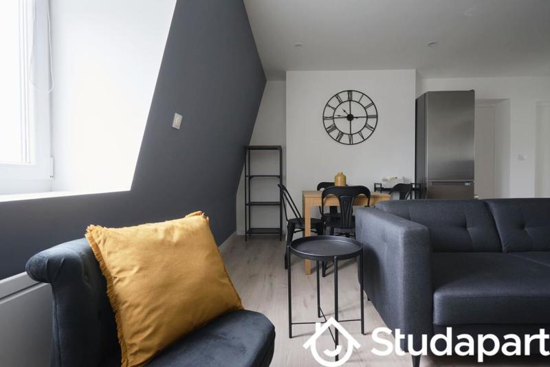 Chambre - 9 m² - 1 pièce