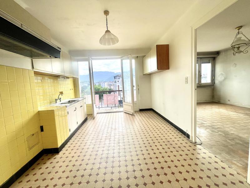 Appartement - 95 m² - 4 pièces