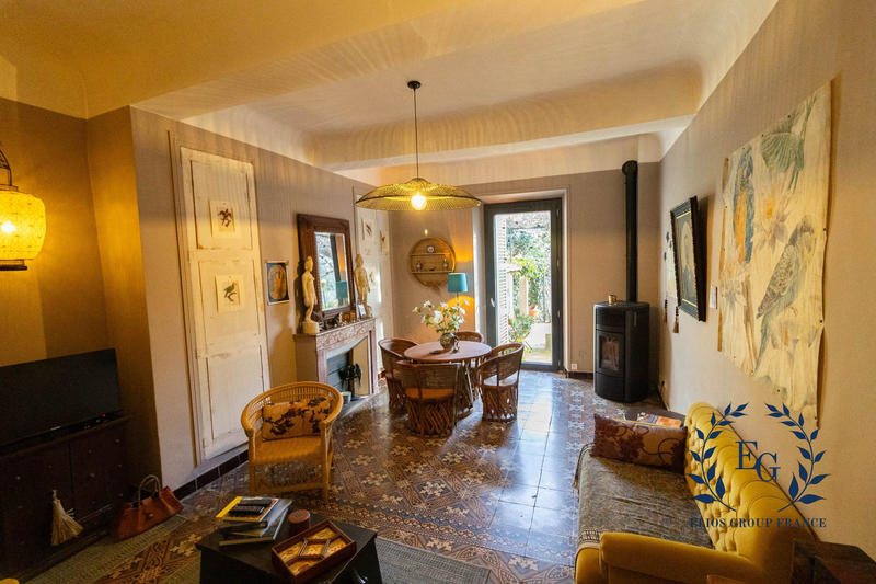 Maison - 482 m² - 14 pièces