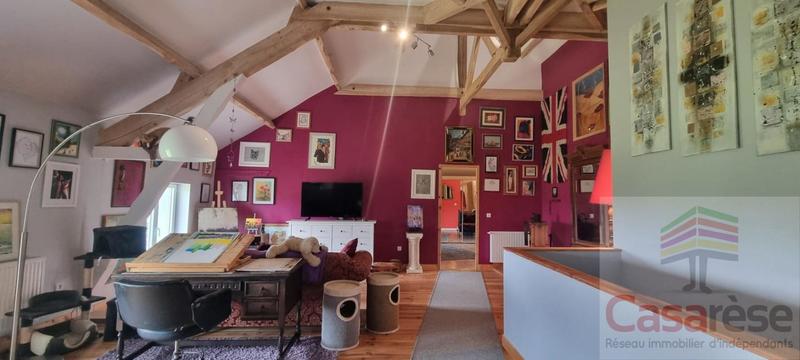 Demeure - 220 m² - 7 pièces