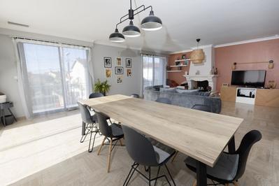 Maison - 180 m² - 6 pièces