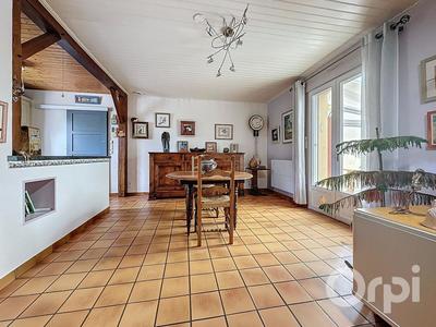 Maison - 94 m² - 4 pièces
